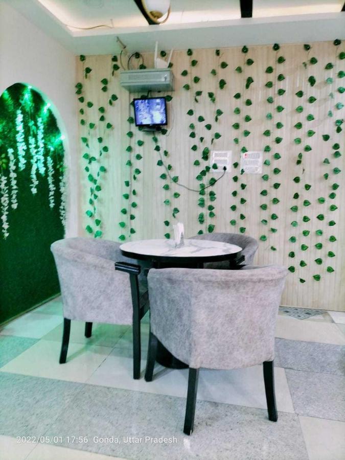 Gonda Oyo Mosaic Hotel And Restaurant المظهر الخارجي الصورة