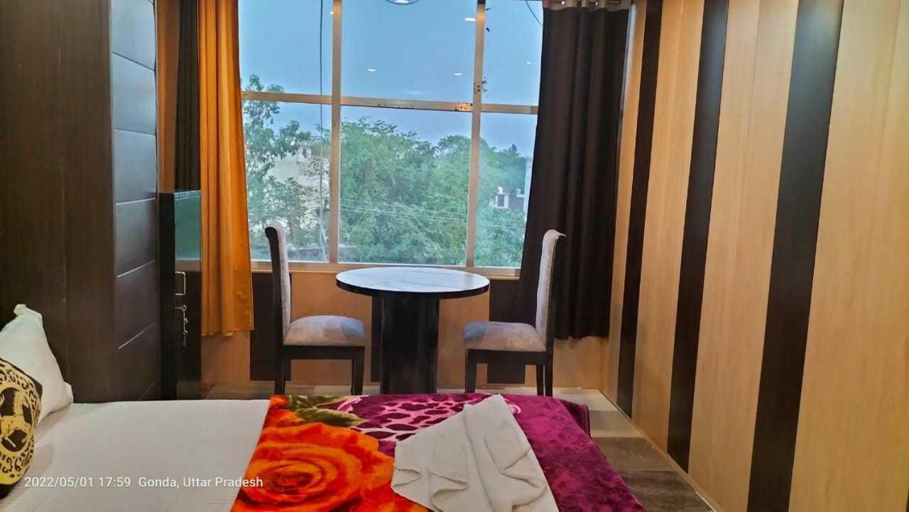 Gonda Oyo Mosaic Hotel And Restaurant المظهر الخارجي الصورة